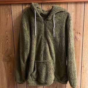 Coziest olive green hoodie 💚